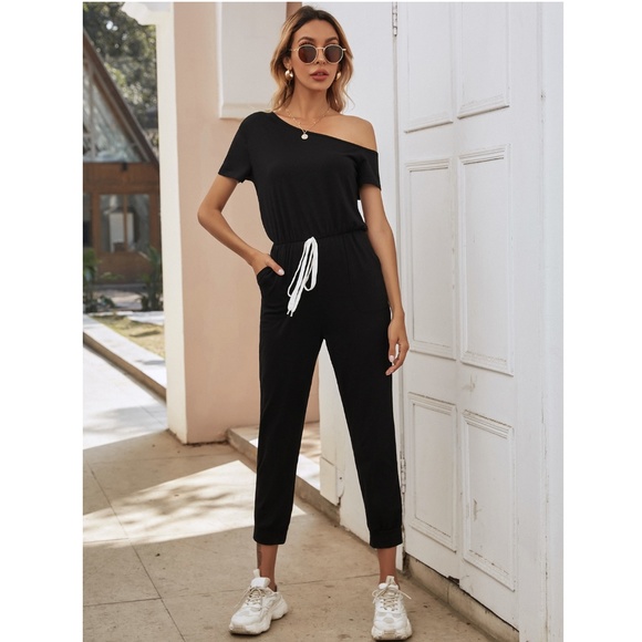 Contrast Tie Short Sleeve Black Jumpsuit - Picture 3 of 10